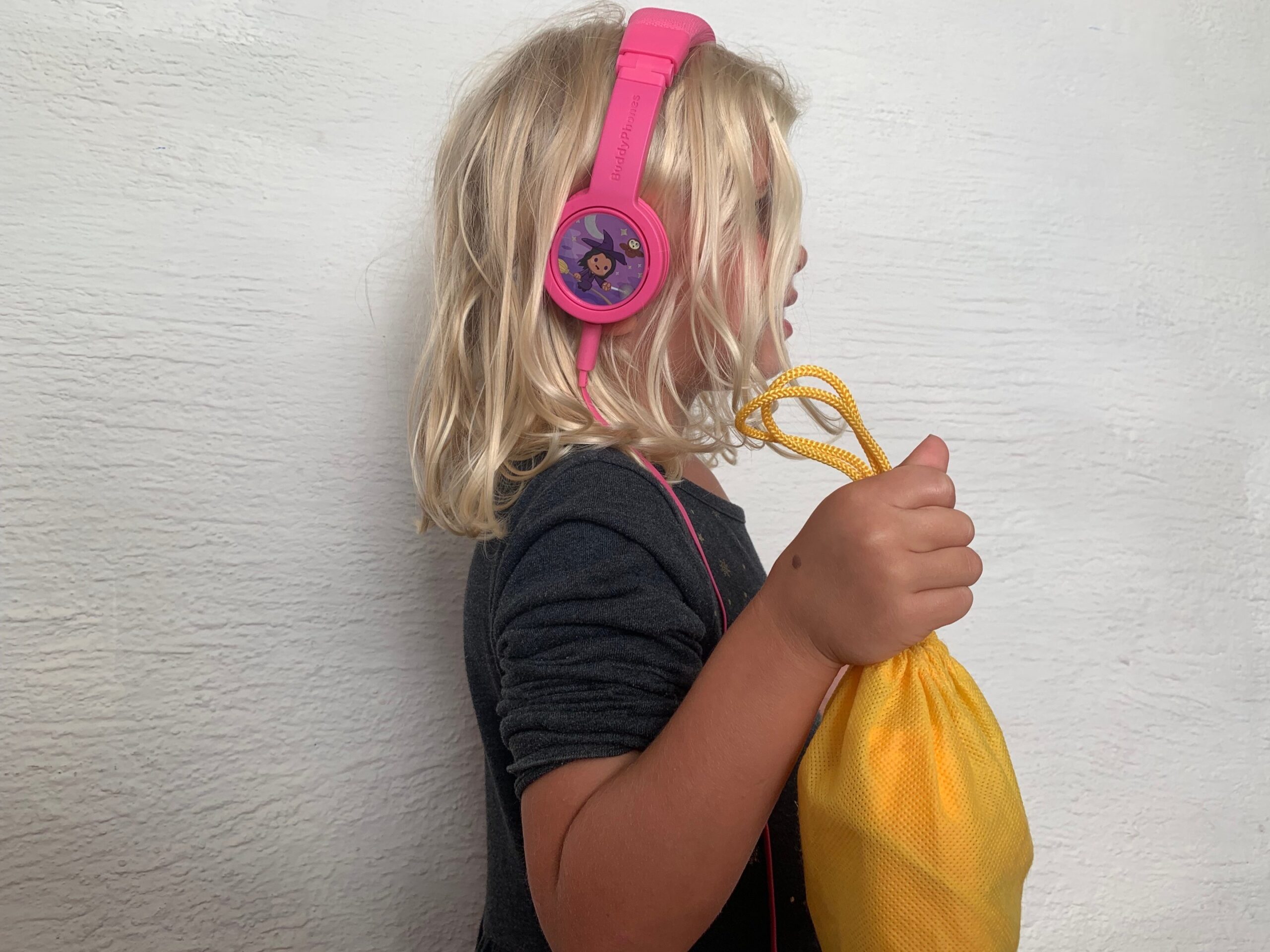 pink headphones