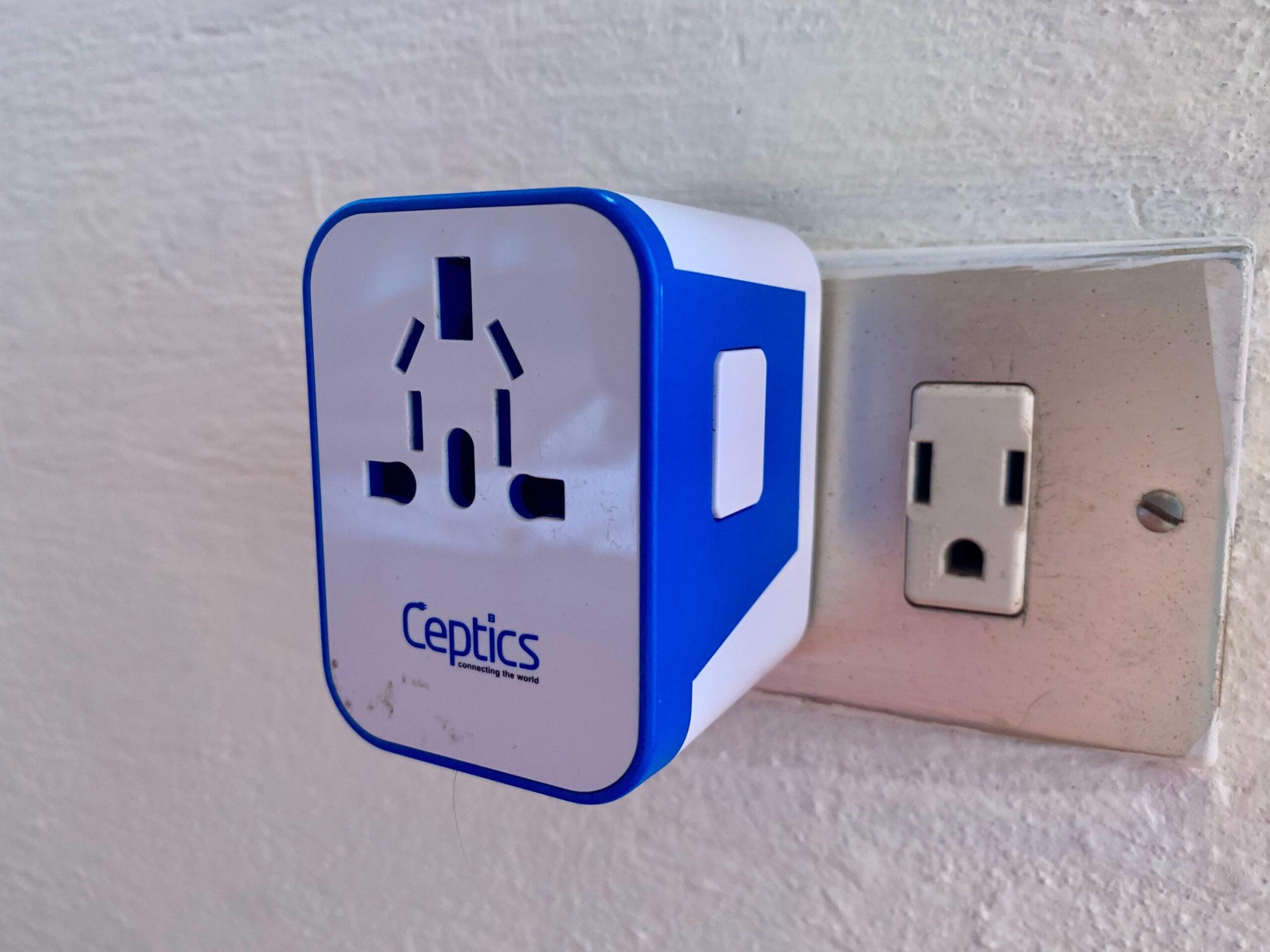 universal outlet
