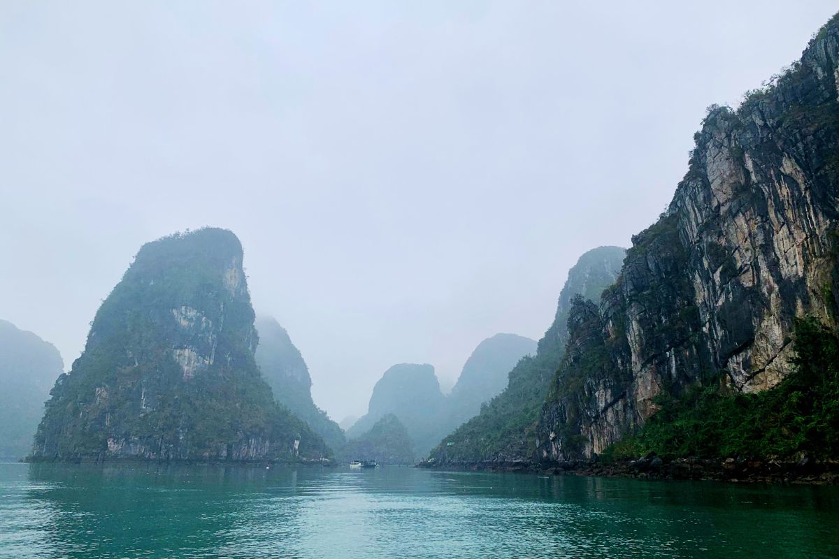 Hanoi to Cat Ba Island Without the Chaos