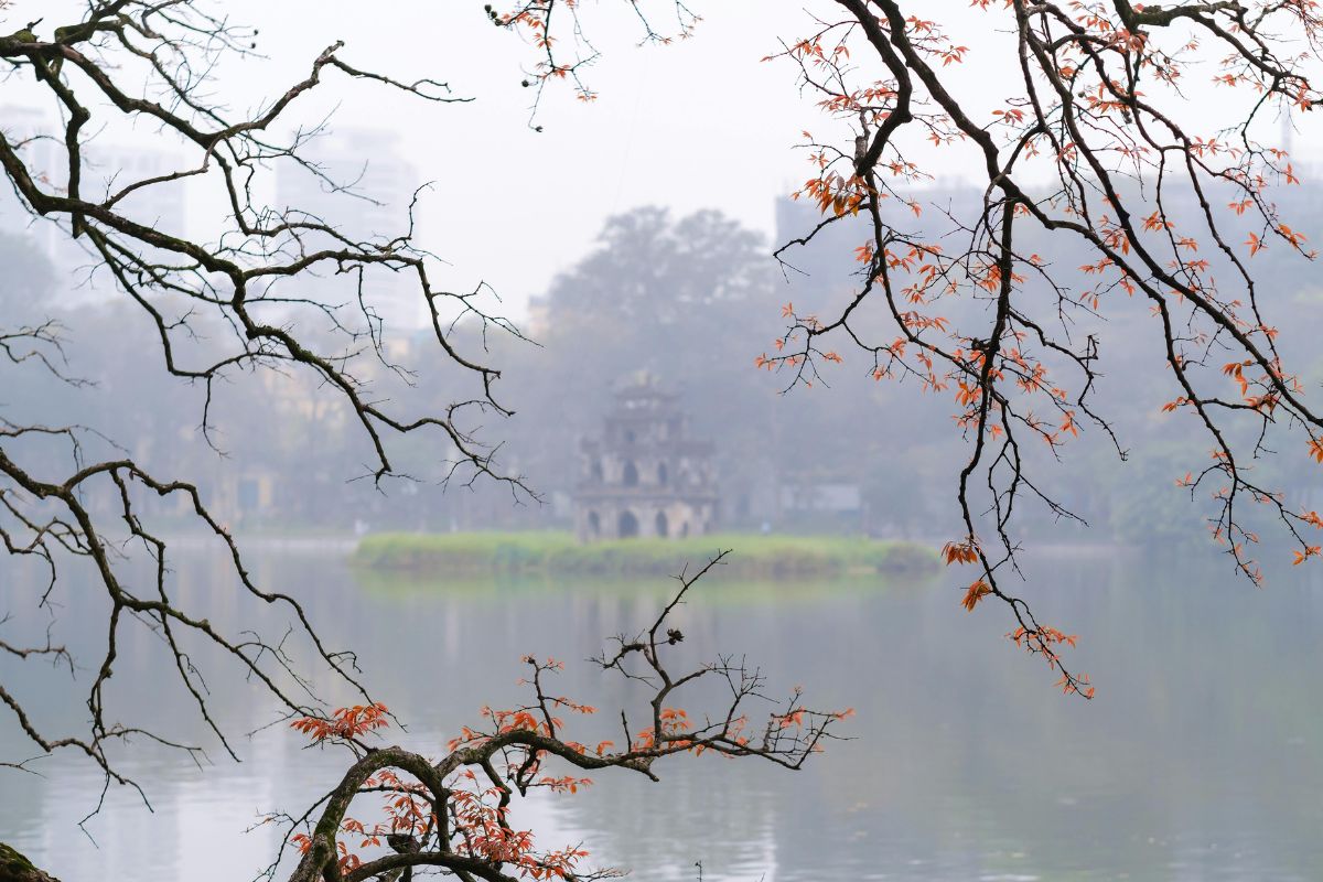 Hoan Kiem Lake