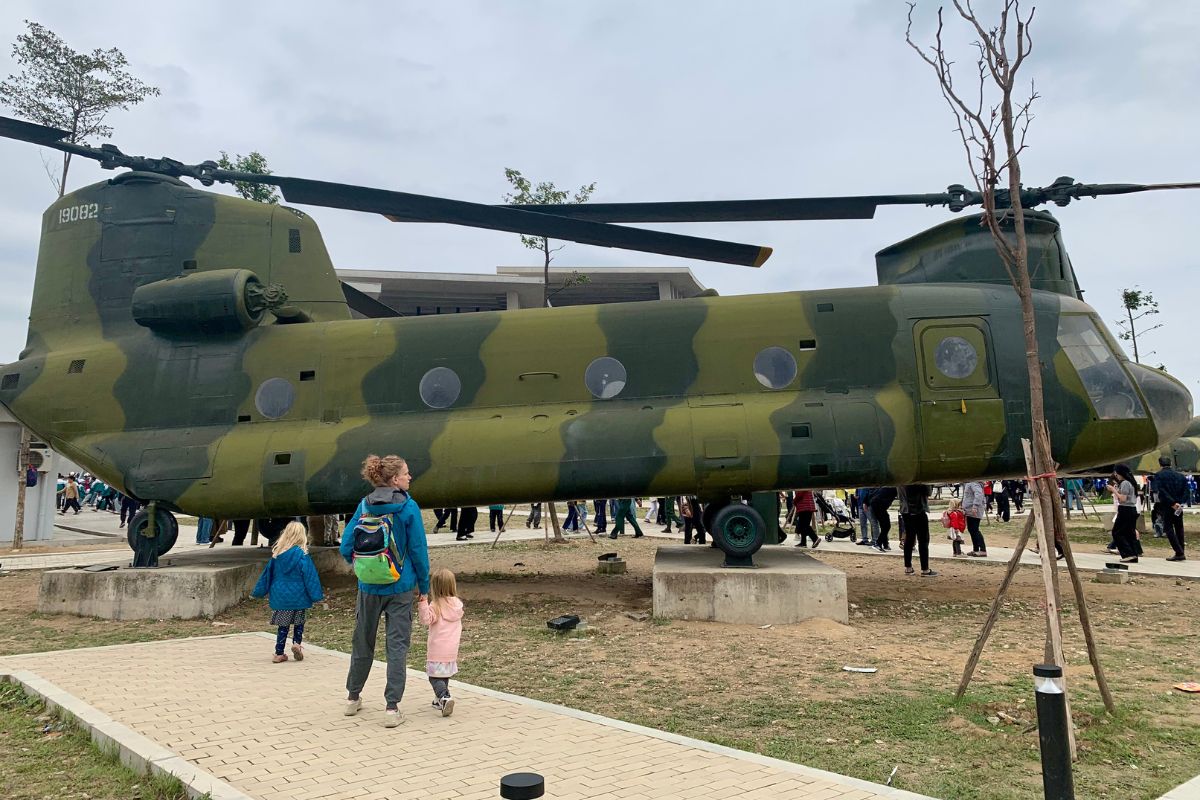 US Huey Helicopter