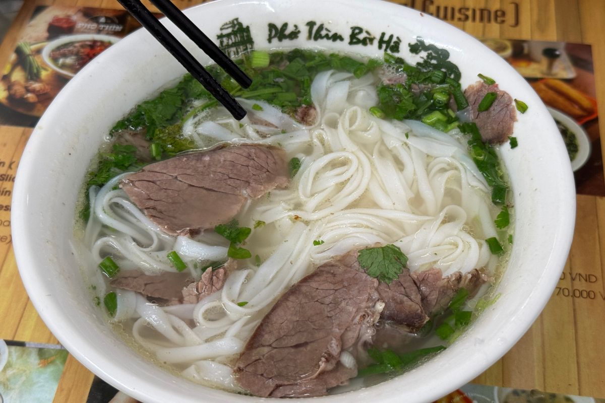 phothin beef with noodles in a broth