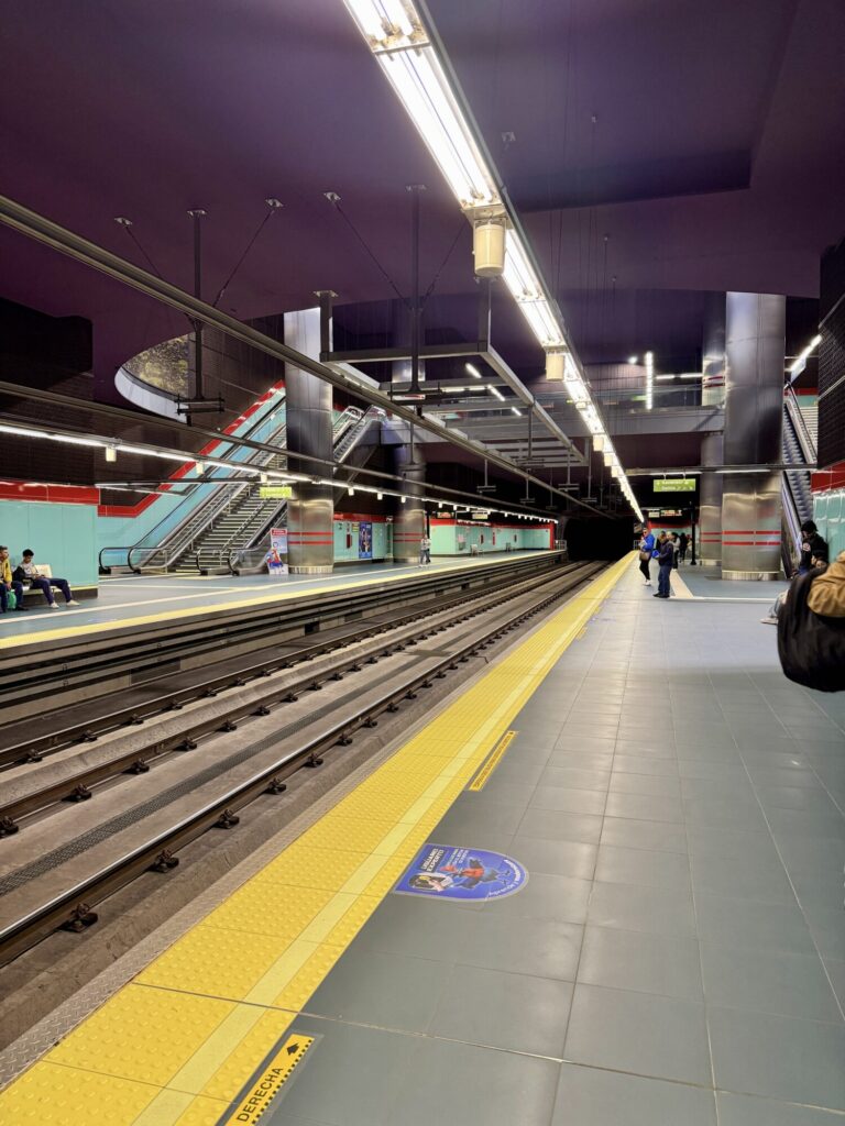 picture of an almost empty and clean subway
